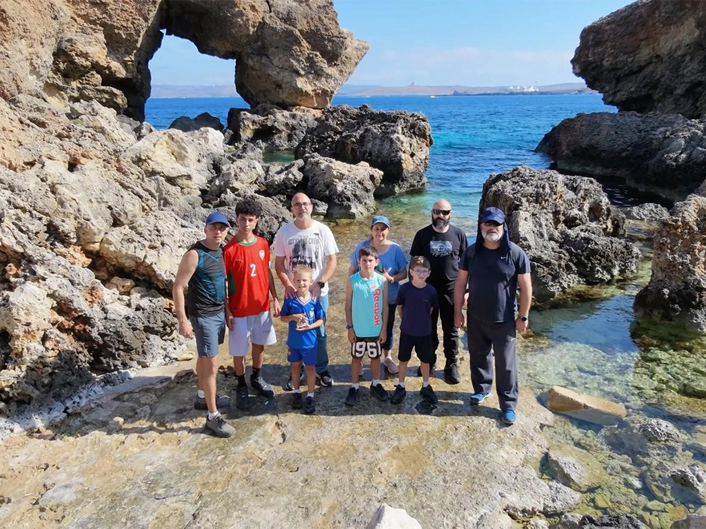 team-building-group-photo